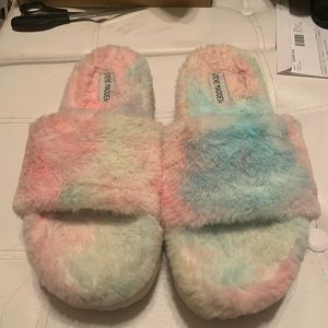 Steve Madden platform fuzzy slides - 8